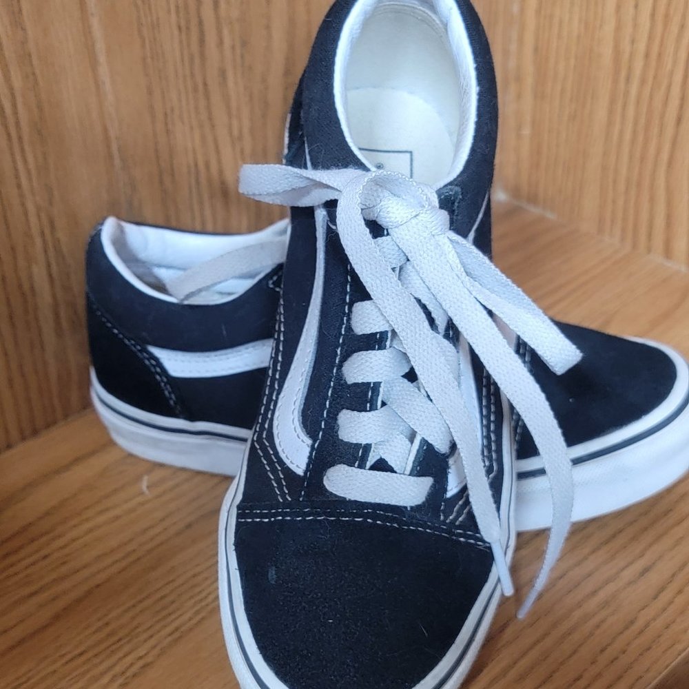 Kids VANs OldSkool Shoes Size 2